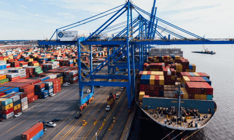 کاهش ریسک‌ها و هزینه‌های اضافی